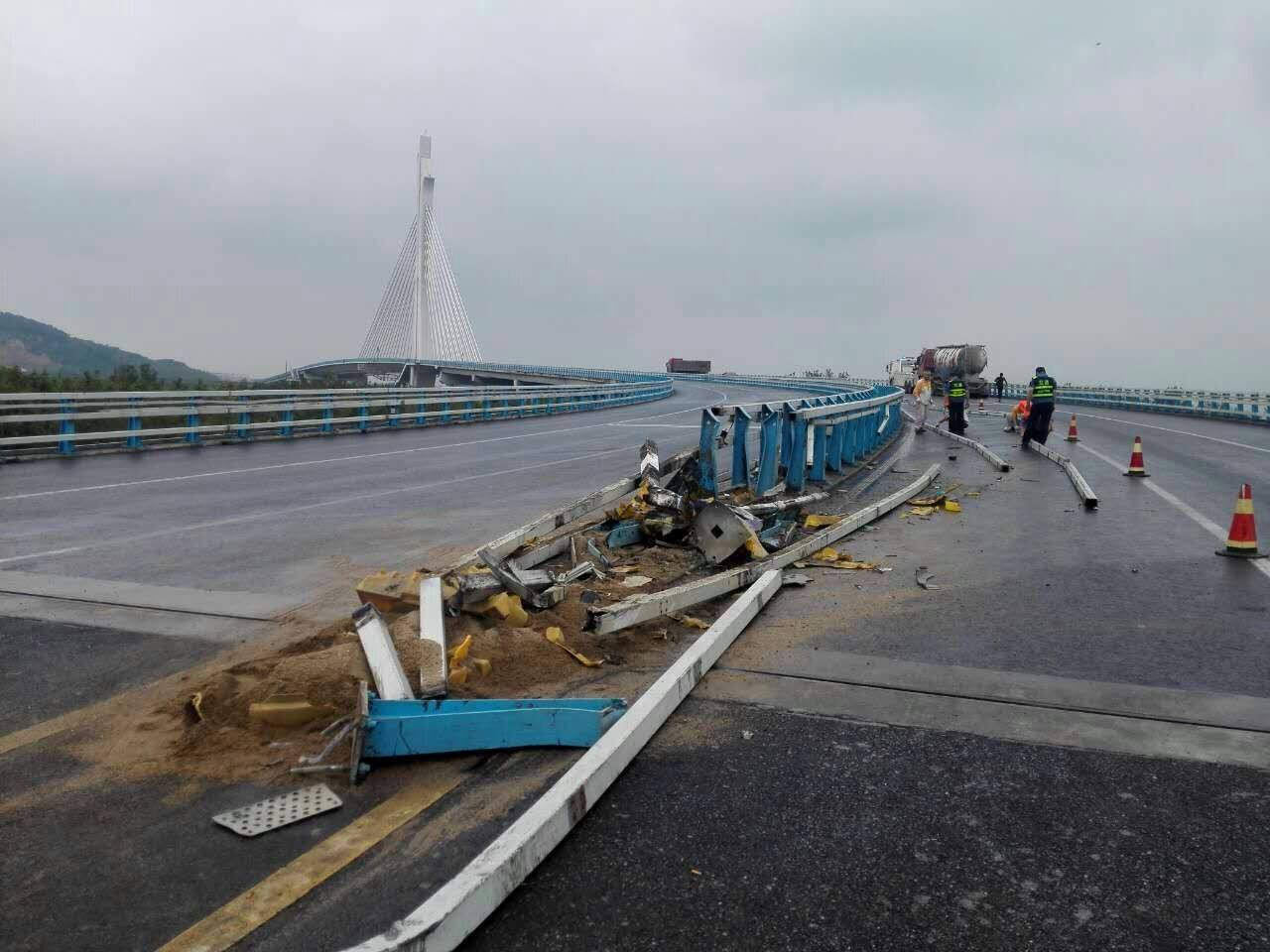 永州高速路防護(hù)欄