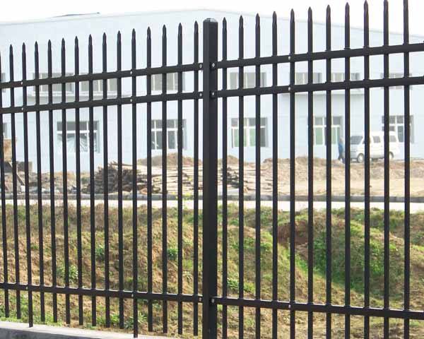 用電鉆打高速公路護(hù)欄板的鉆頭