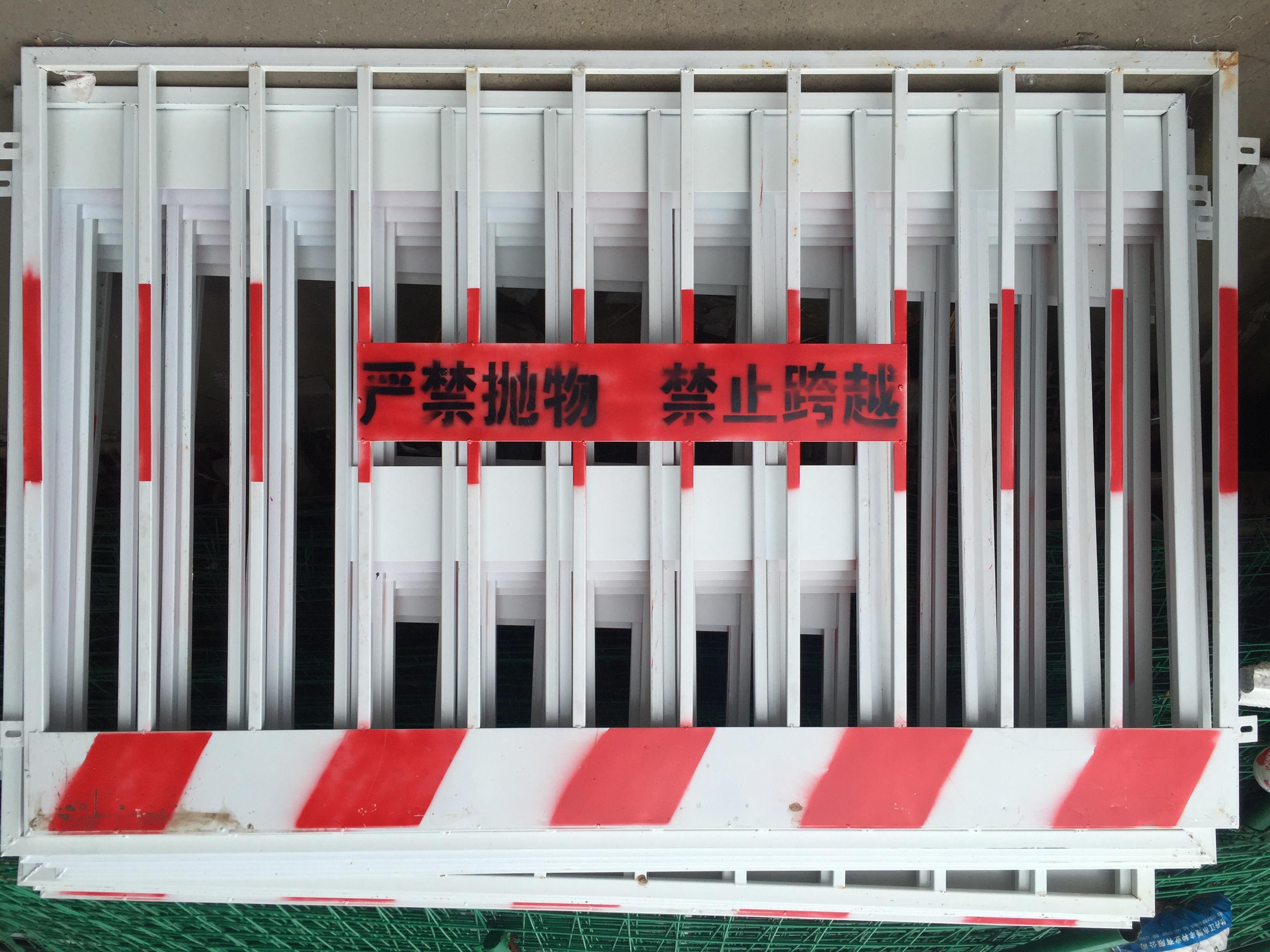 優(yōu)質(zhì)高速公路護(hù)欄網(wǎng)加工
