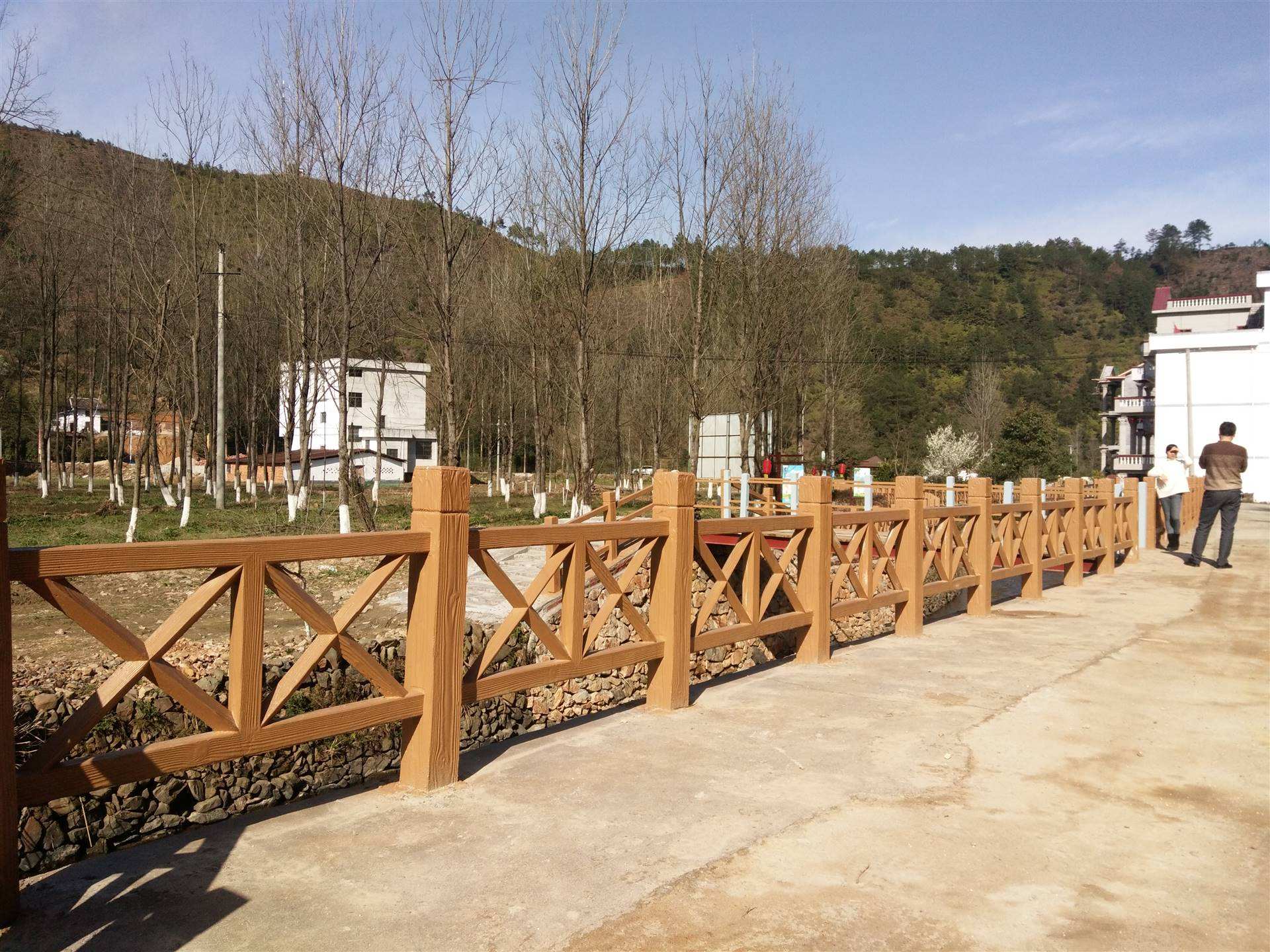 優(yōu)質高速公路護欄現(xiàn)貨