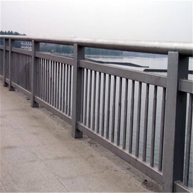 榆林高速公路護(hù)欄網(wǎng)