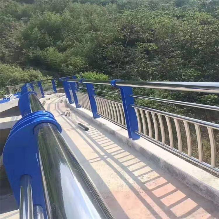 榆林高速公路環(huán)氧鋅基護(hù)欄板