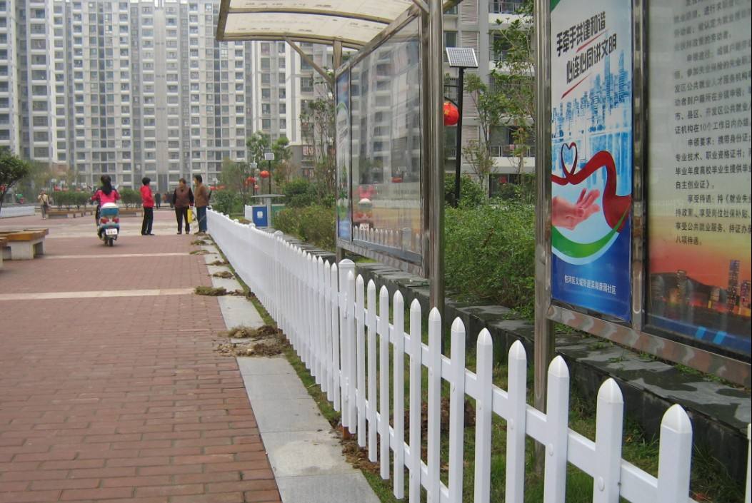 圓管高速公路綠色鐵絲護(hù)欄網(wǎng)廠家