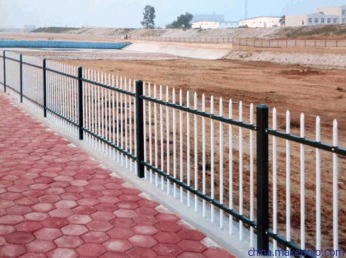 云浮市高速公路護(hù)欄板