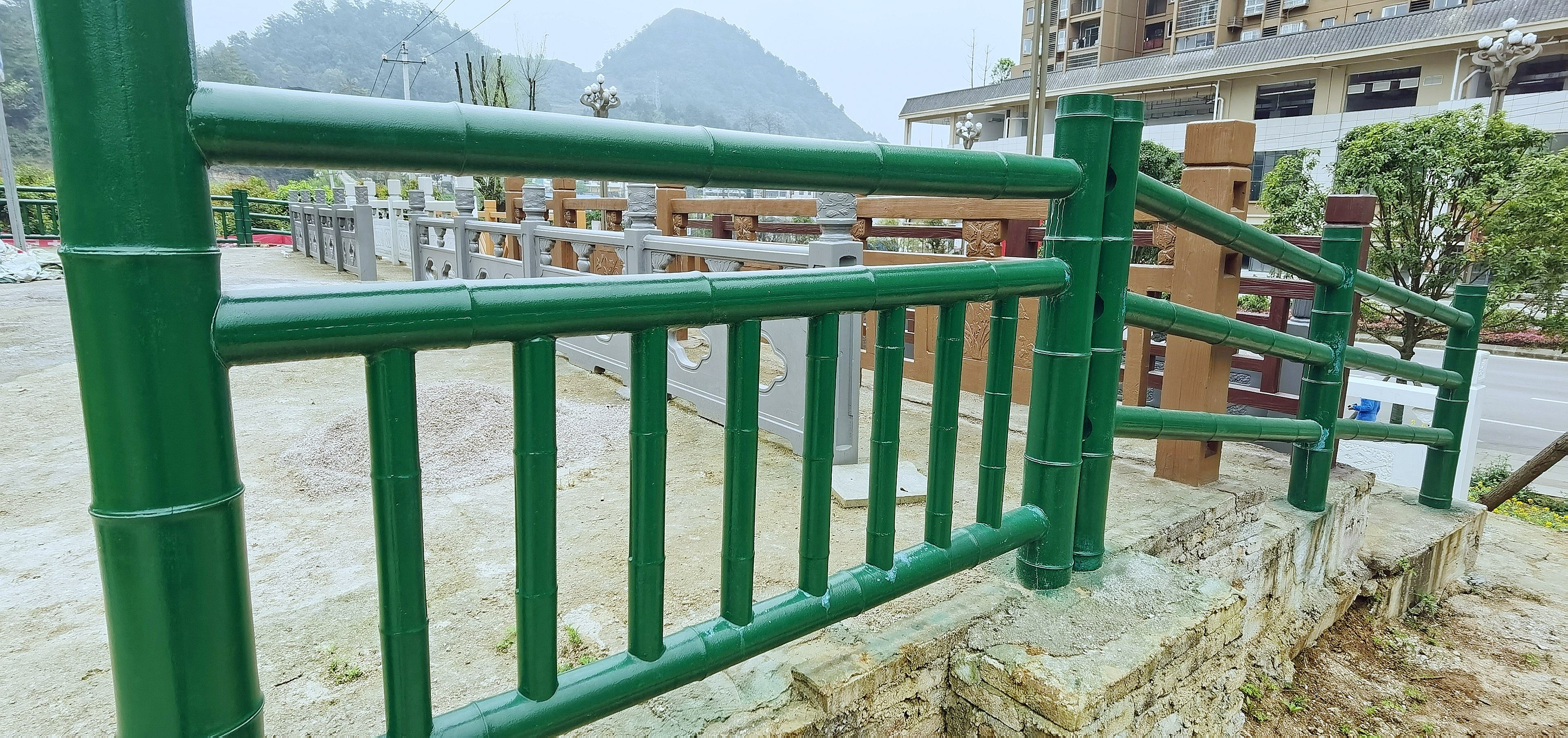 伊犁高速公路護(hù)欄網(wǎng)多少錢