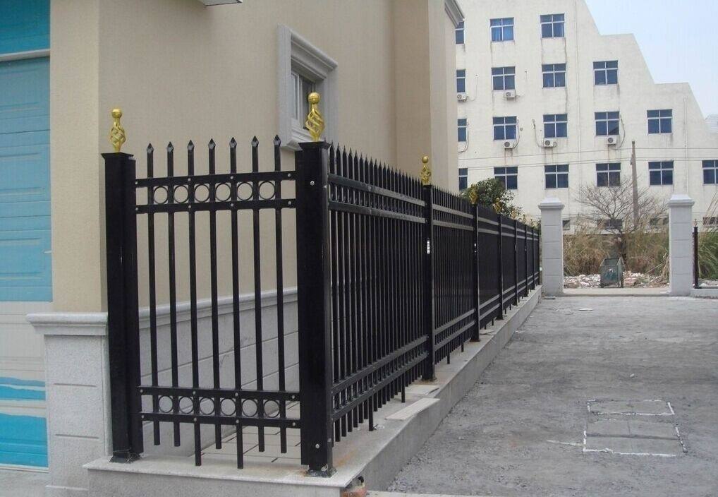 伊犁高速公路護欄網(wǎng)批發(fā)
