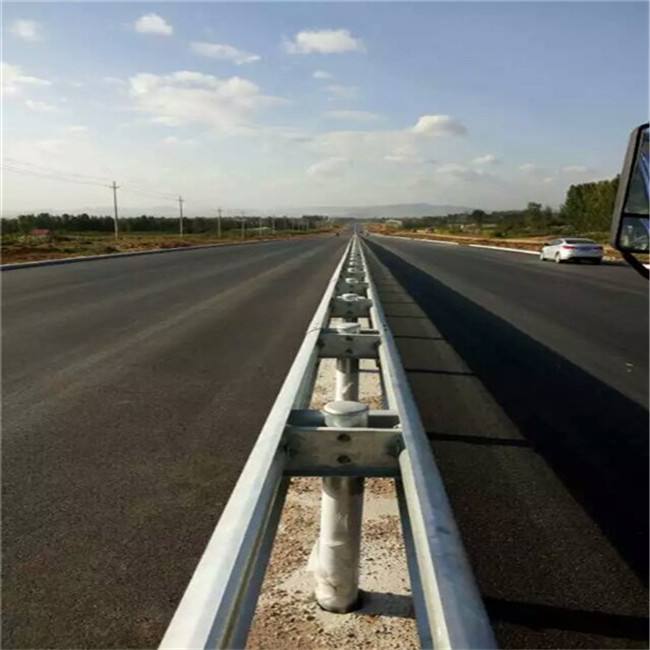 沂州高速公路護欄