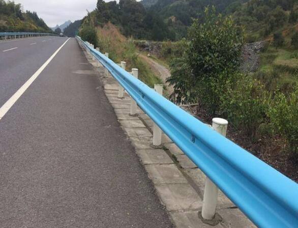 宜賓市高速公路護(hù)欄板